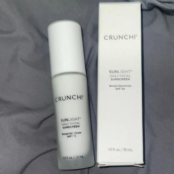 Crunchi Sunlight Facial sunscreen broad spectrum SPF 30 - Picture 3 of 3